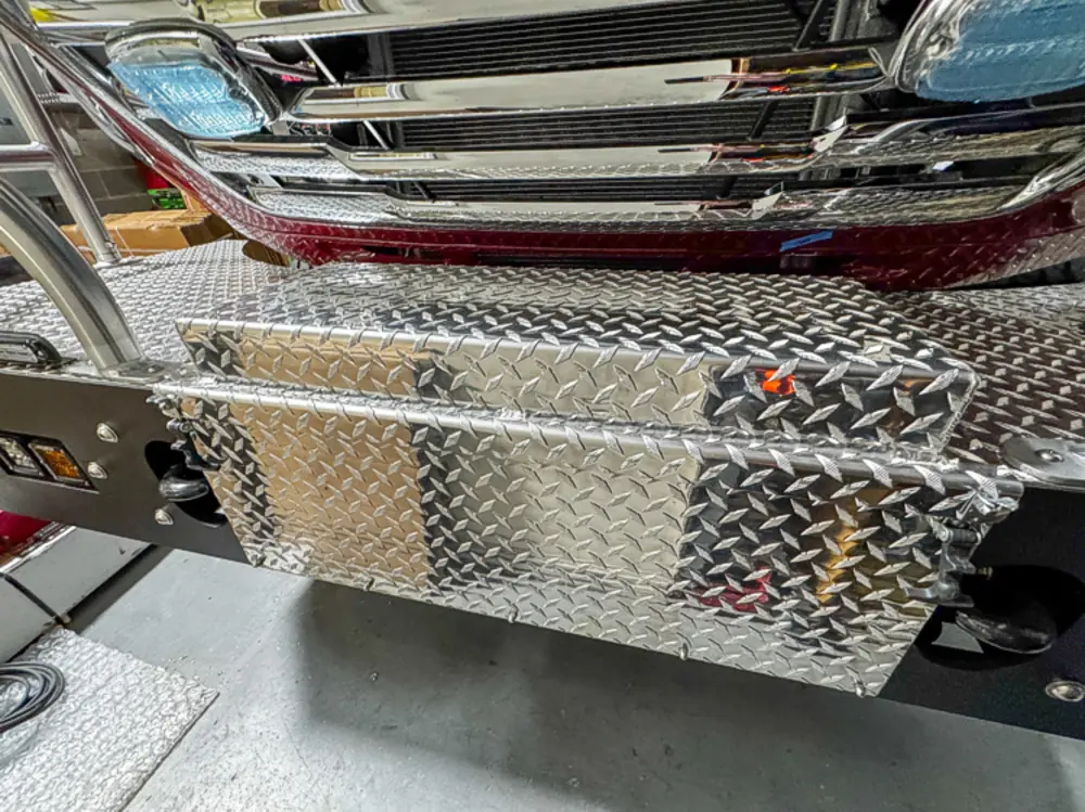 Rear module view with chevron panel pieces, photo 35 of 303.